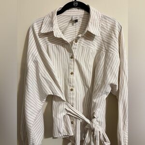 Cabi Women’s Medium blouse Tied-Up  taupe-colored‎ stripe crème shirt